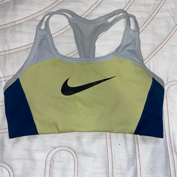 Nike Other - Colorblock Nike Sportsbra